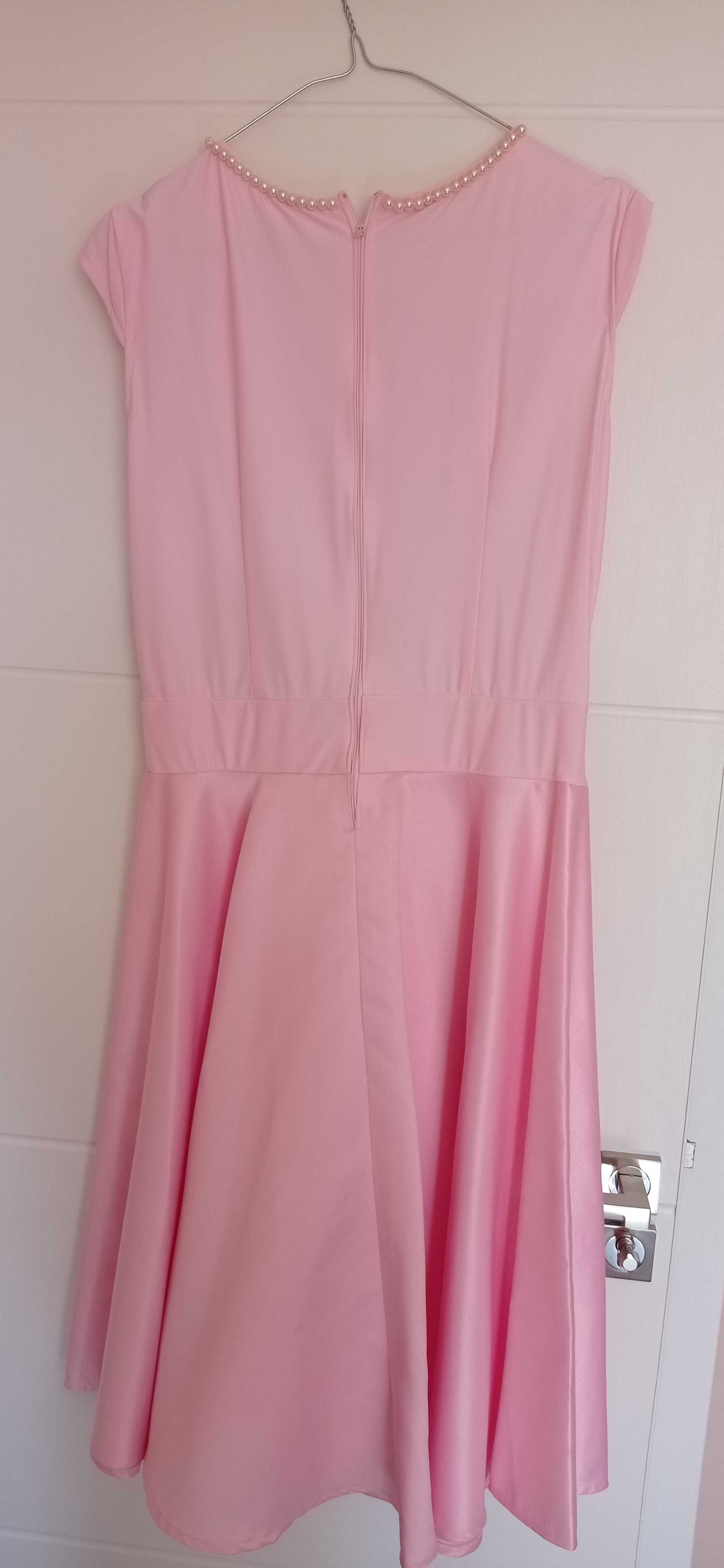 Розова рокля М-Л