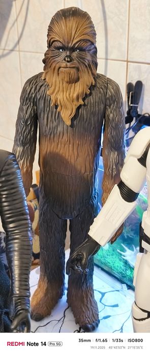 Vând figurine Star Wars