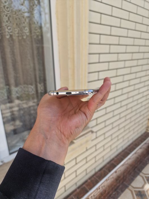 Srochno Samsung S10 Plus 128g 2sim Vetnam sotiladi