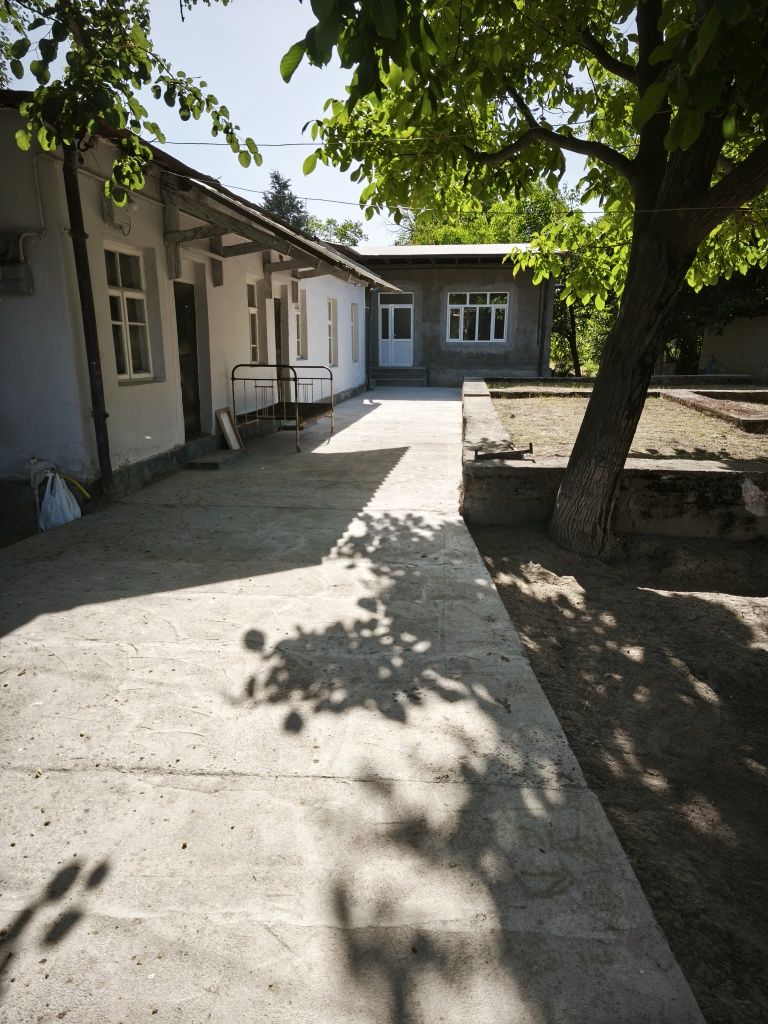 Срочно Продается Дом в Уртасарае 6 соток + 3 соток захват ,