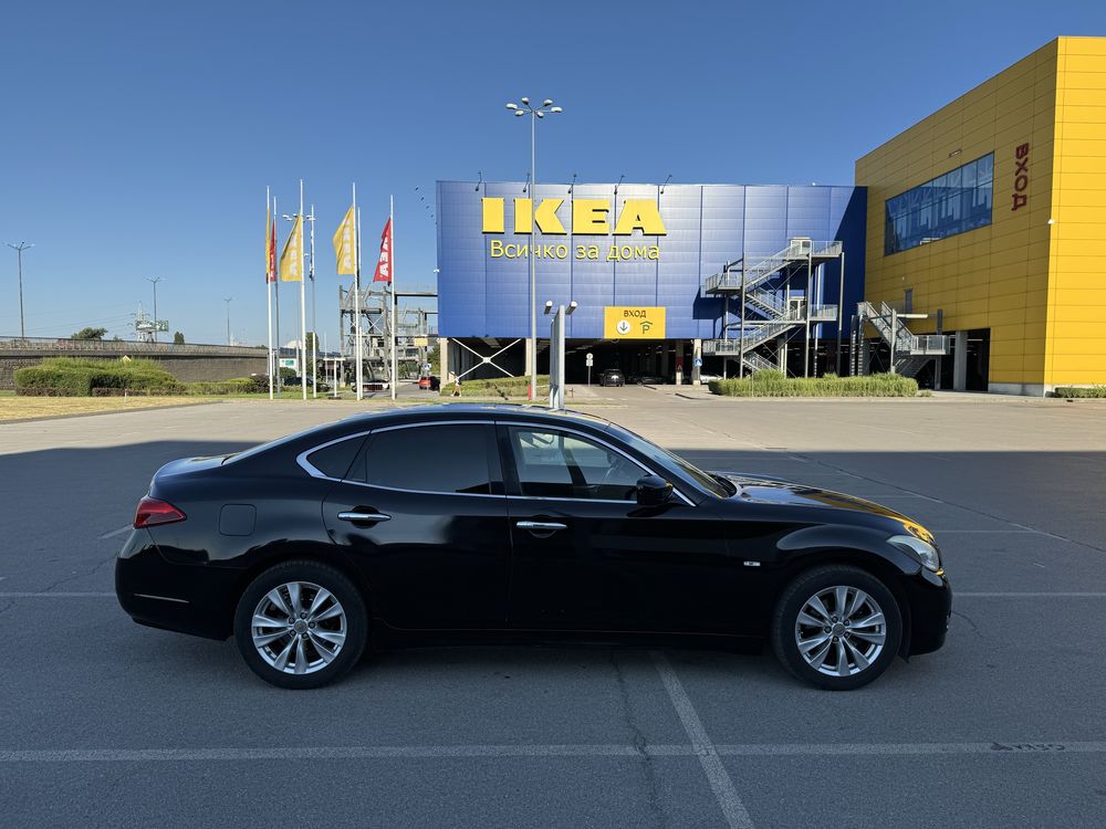 Infiniti M30 - 17000