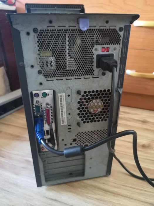 Retro Pentium 4 2.8 GHz – HDD 80 GB, Windows Xp licentiat