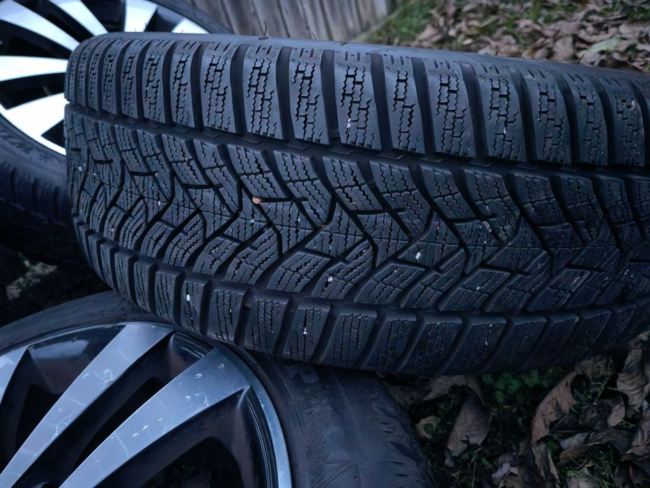 Jante originale VW Golf Passat skoda 225 45 r17 iarna