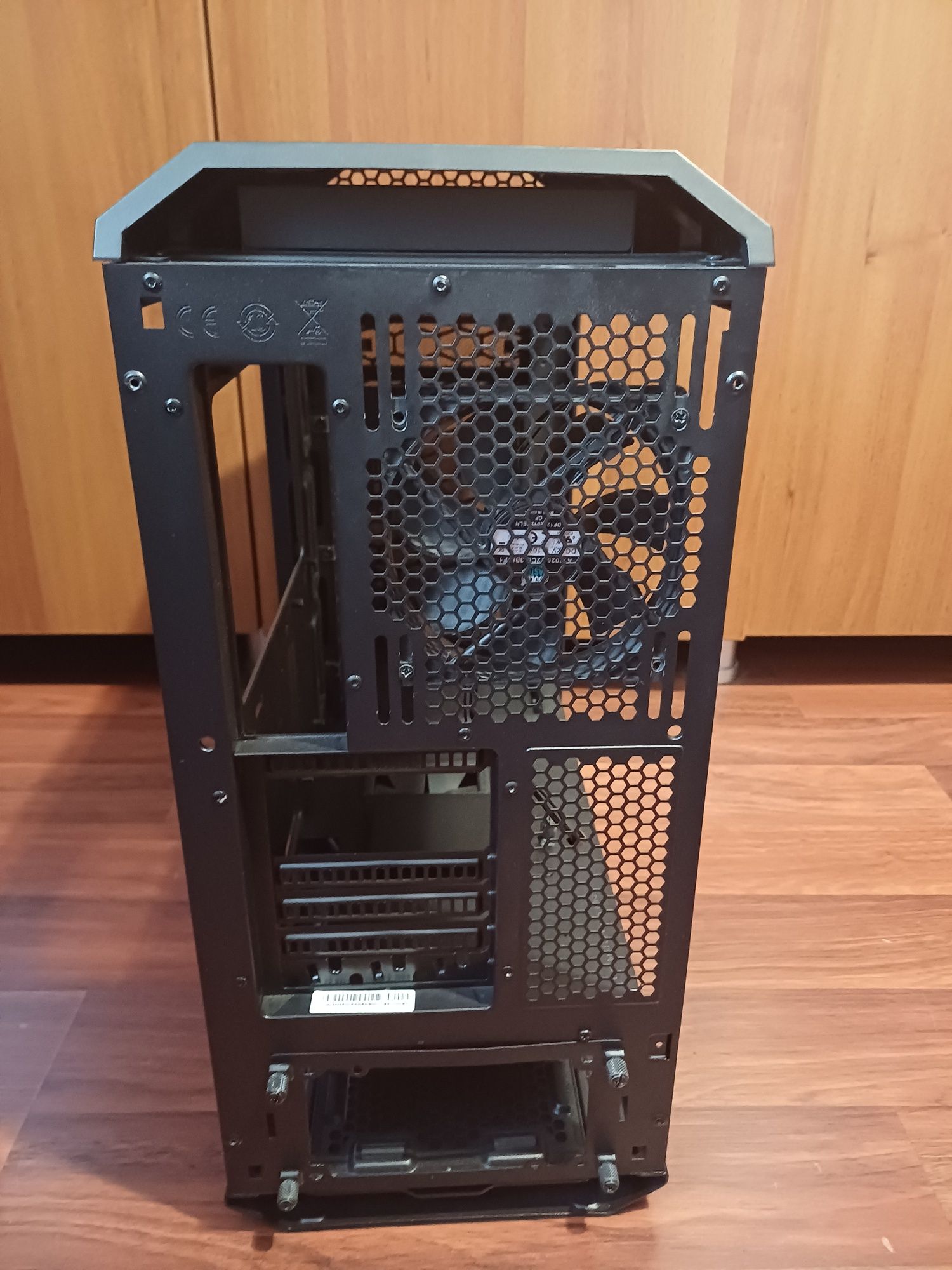 Carcasa cooler master mc500p