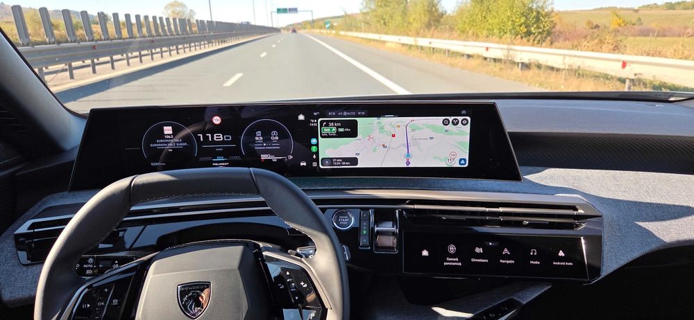 Peugeot 3008 Hybrid 145 e-DSC6 Allure, 11.000 km, garantie 2028