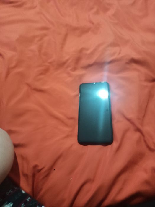 Продам редми 8 с минусом