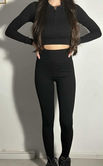 Продавам спортен комплект от две части