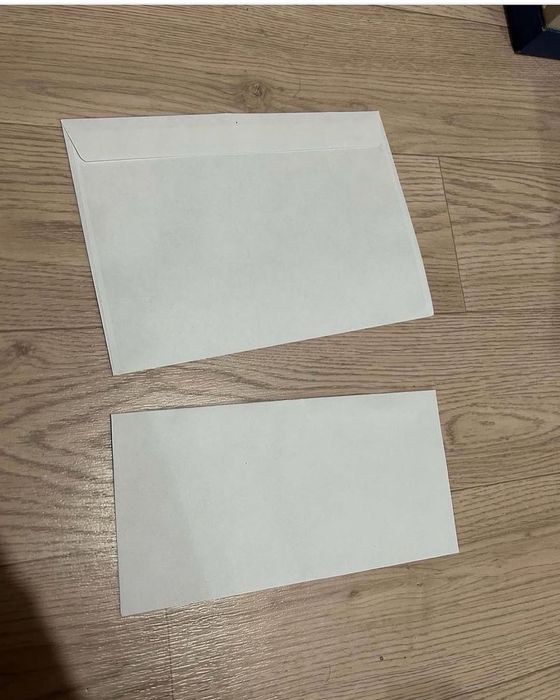Продам почтовые конверты с силиконовой лентой двух размеров,