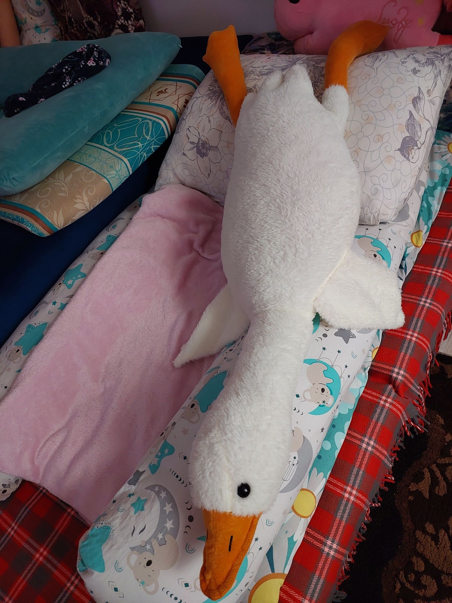 Продам мягкую игрушку Гуся новый