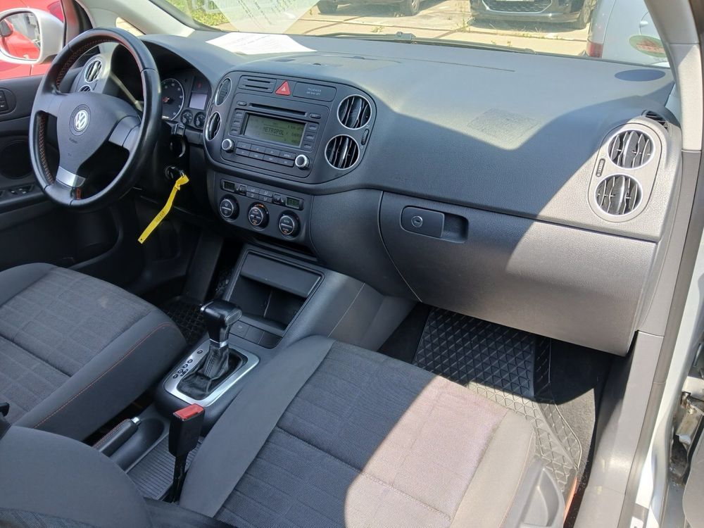 Golf 6 Plus automat 141000 km 1.6 FSI