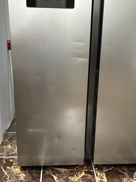 Frigider Samsung Side by side NeoFrost 634L