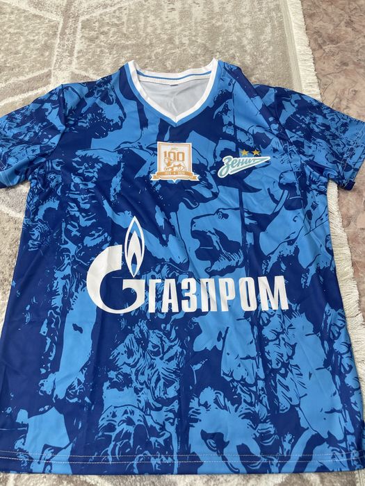 Продаю фудболку зенит новый киылмеген
