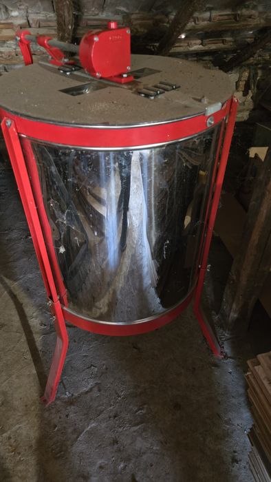 Пчелни кошери Дадан Блат