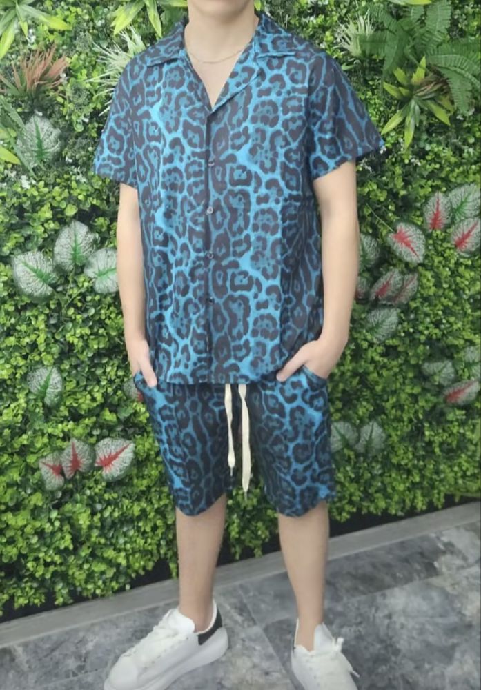 Compleuri Animal print! Camasa si Pantaloni scurti!