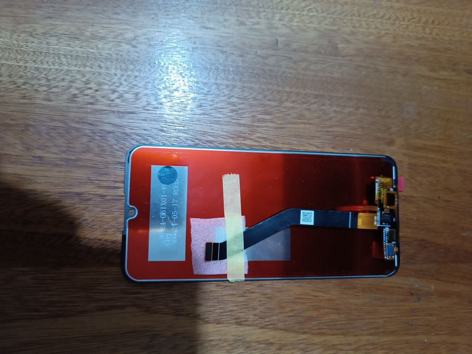 Продам дисплей хуавей y6 2019