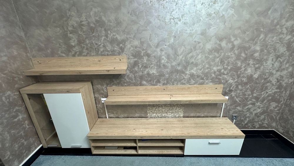 Уголок под телевизор