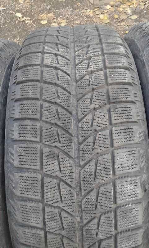 Шины 225/60 R16 - "Bridgestone Blizzak WS60" (Япония), липучки.