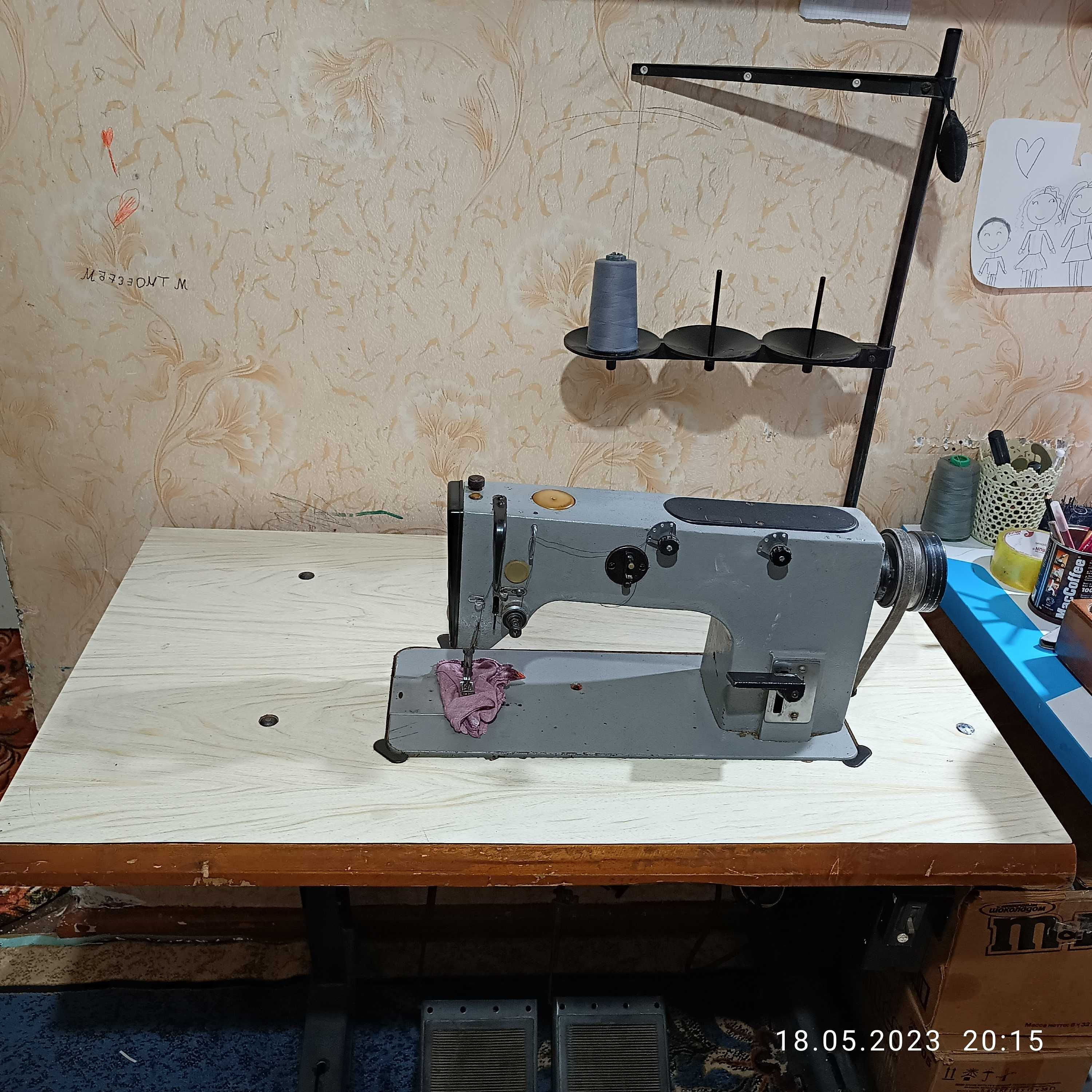 Швейная машинка промышленная 
Российская почти новая