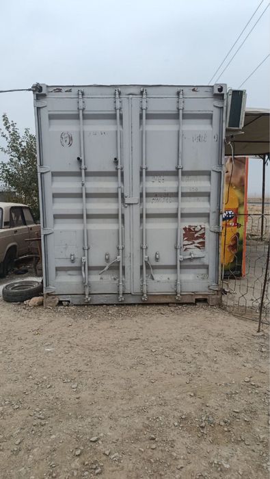 Kanteynir sotiladi 12 metirlik ichlari taxtadan po’l qilingan