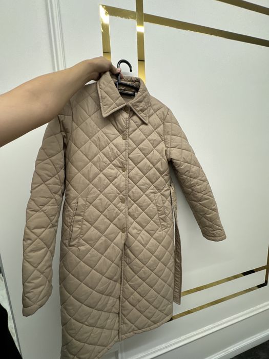 Длинная молочная куртка с воротником-рубашкой. Куртка. Ветровка