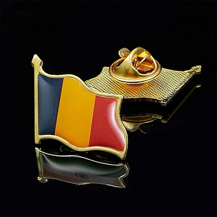 Pin steag romania metal