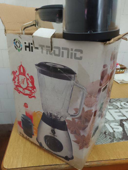 Blender/ Milkshake /storcator fructe HI-TRONIC NOU
