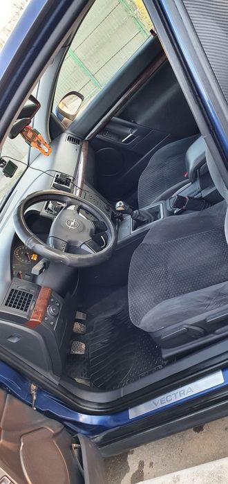 Vând Opel Vectra