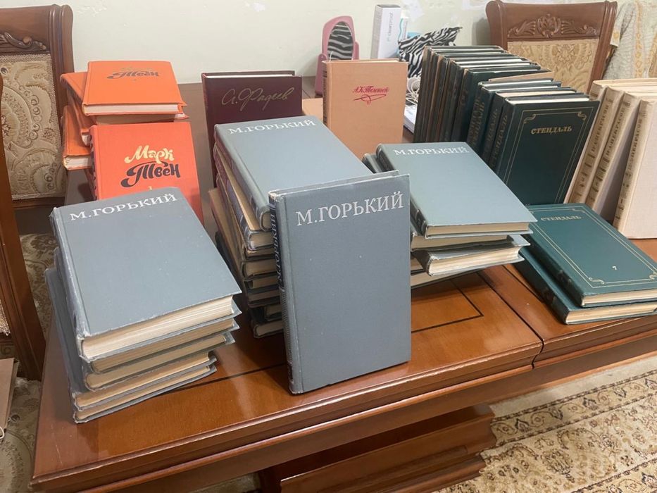 Книги в томах