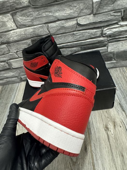 39-44 Jordan 1 Bred Banned