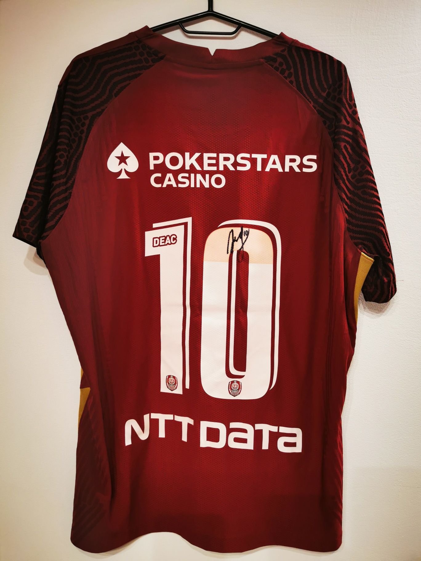 Tricou Cfr Cluj 1907 cu autograf Ciprian Deac