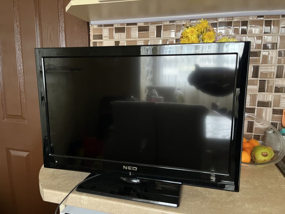 Продавам телевизор Neo 24 инча