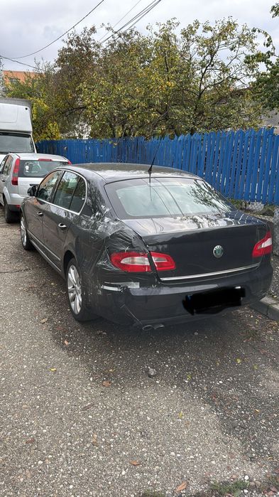 Skoda Superb berlina 2l dirsel 140 cp an 2010