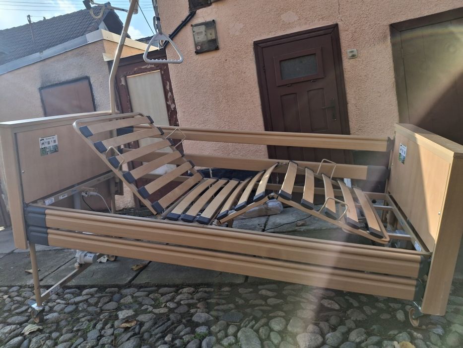 Pat îngrijire bolnavi electric cu telecomanda wireless, Burmeier