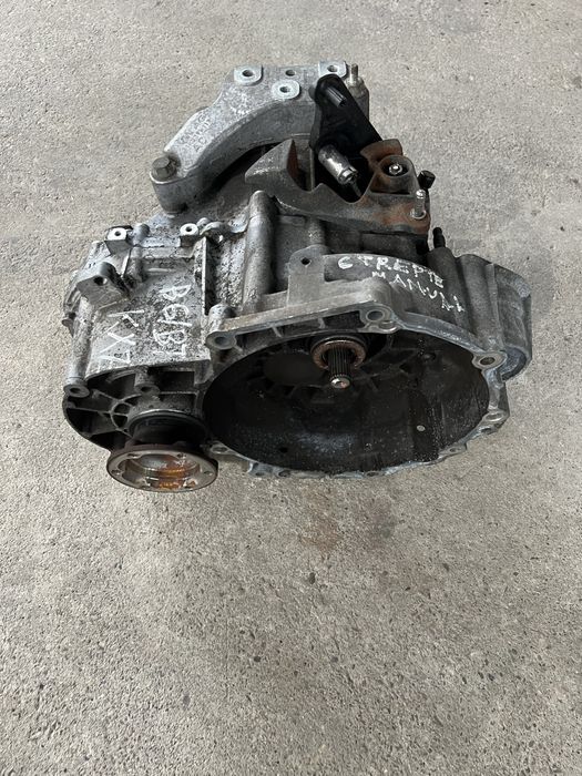 Cutie de viteze manuala 6 trepte+marsarier pt vw passat b6 b7 KXZ