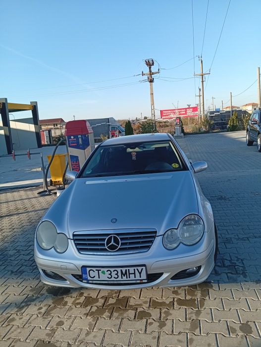 Vând Mercedes C200 CDI