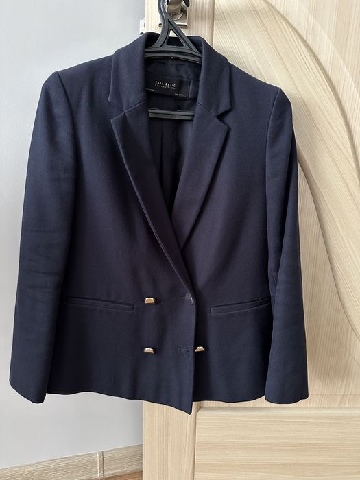 Пиджак ZARA размер xs в отличном состоянии