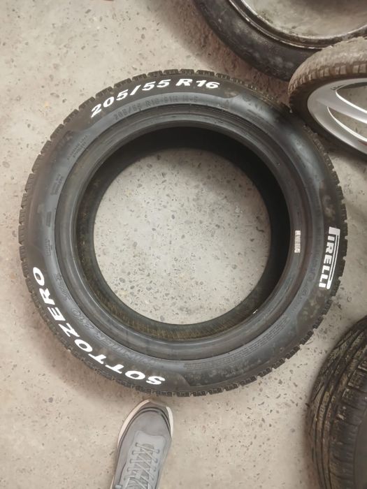 Продам машины зимние комплект