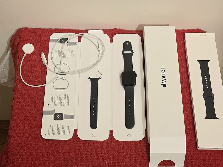 Apple watch SE, 40mm, second generation