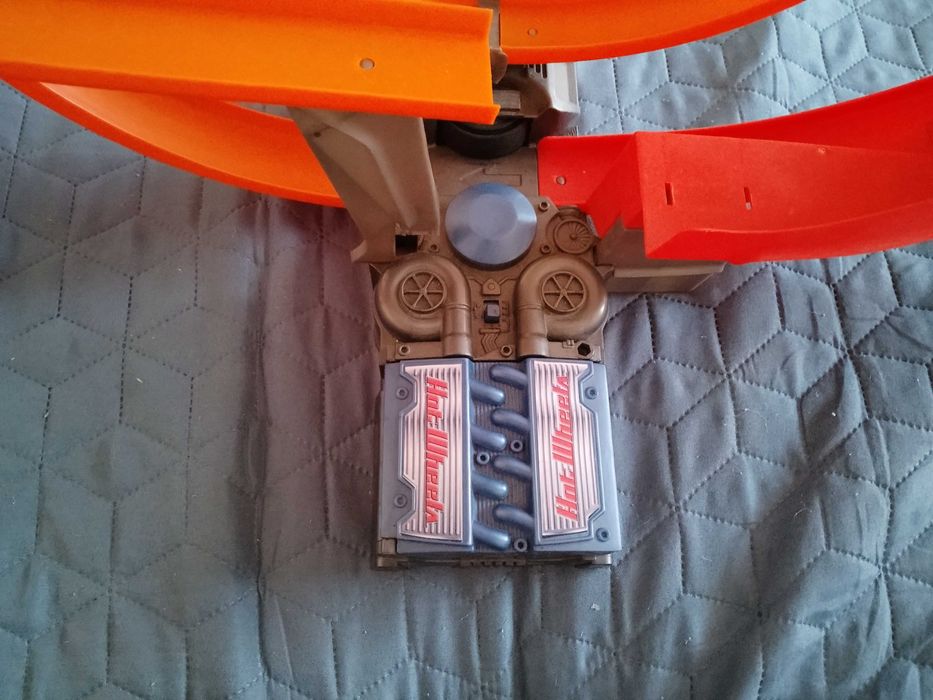Писта Hot wheels