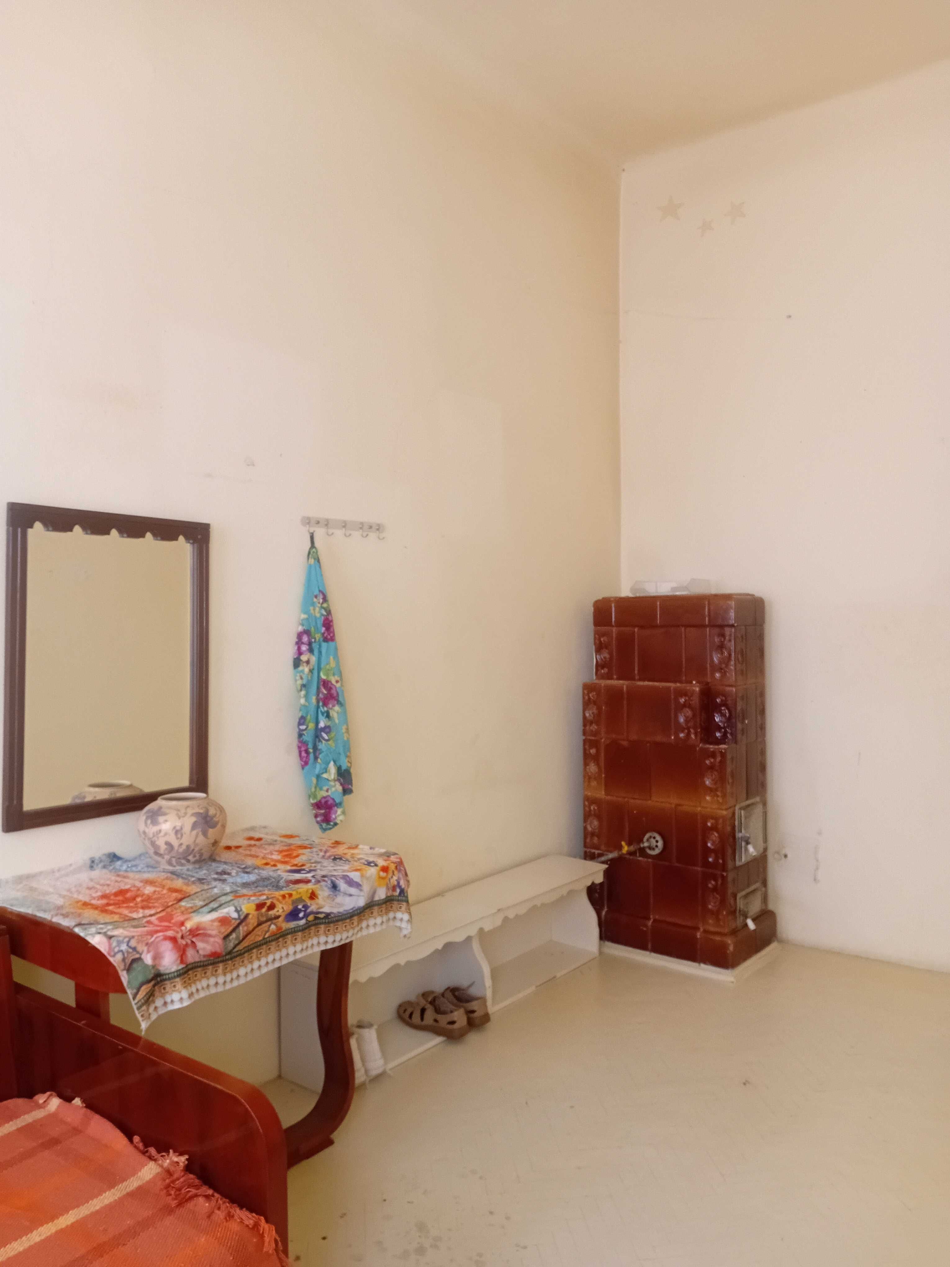 apartament 74 mp, 3 camere, central, etaj 1/2