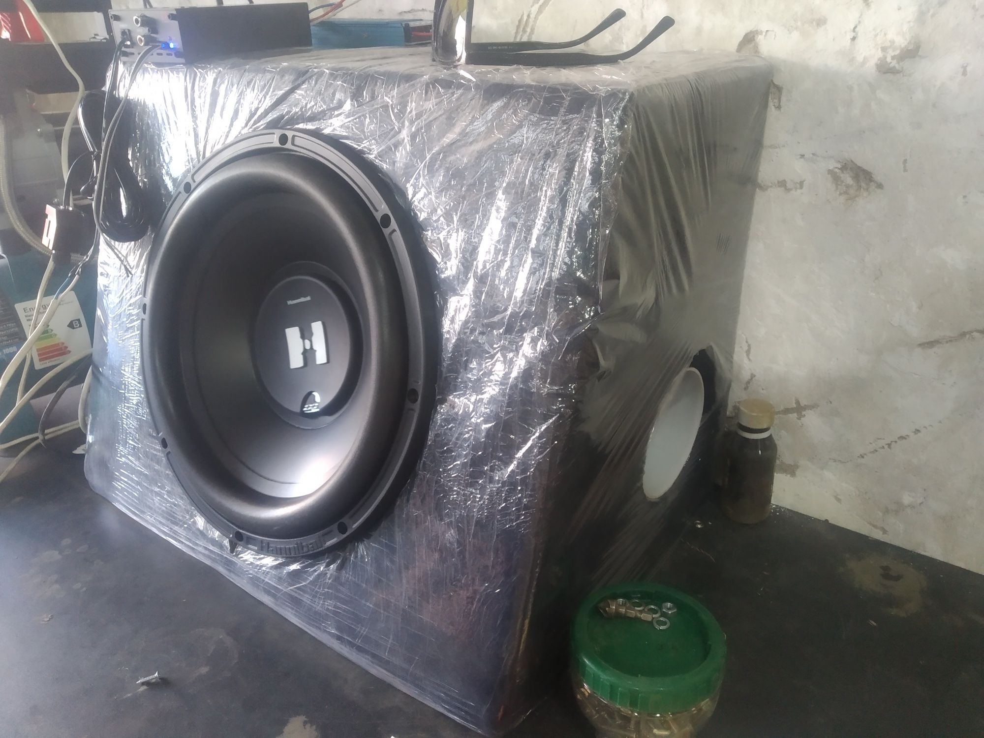 Срочно Сабвуфер DB Hanibal HS-600 +короб