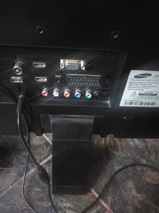 Продавам телевизор самсунг 22 инча