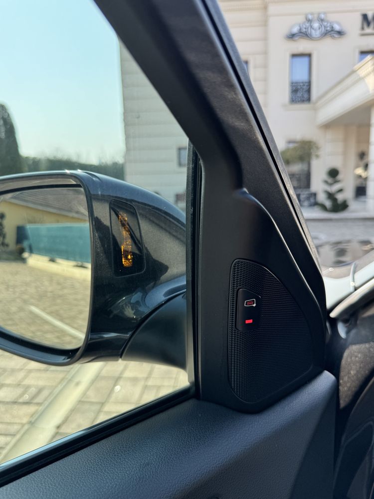 Audi Q5 S-Line Automat 3.0 Quattro/Perdelute/Faruri Adaptive