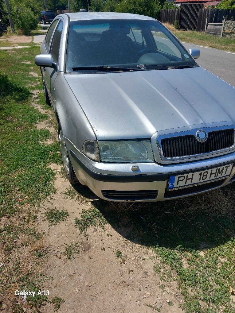 Vând Skoda Octavia