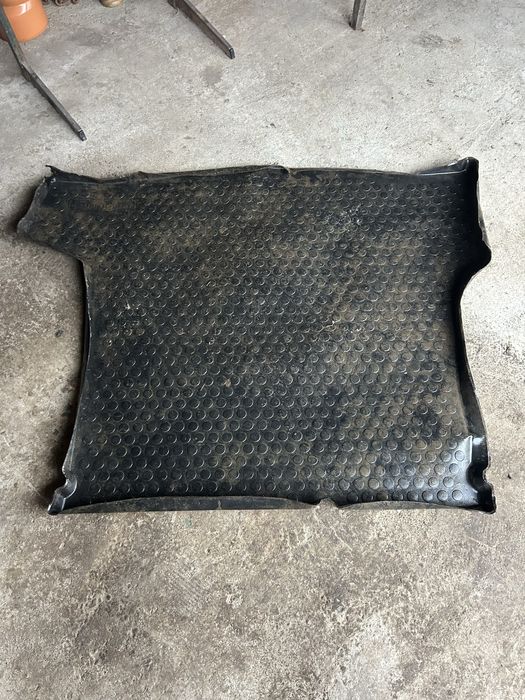 Tava portbagaj passat b5.5