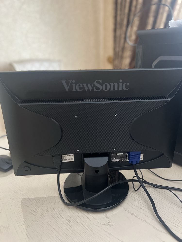 Монитор LED ViewSonic 49,5см.