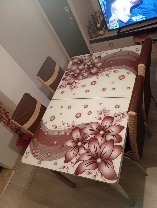 Vând masă din sticla extensibila