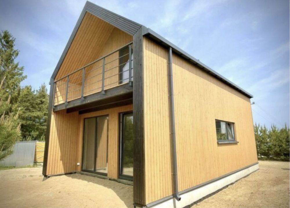Vand cabane rustice la cheie