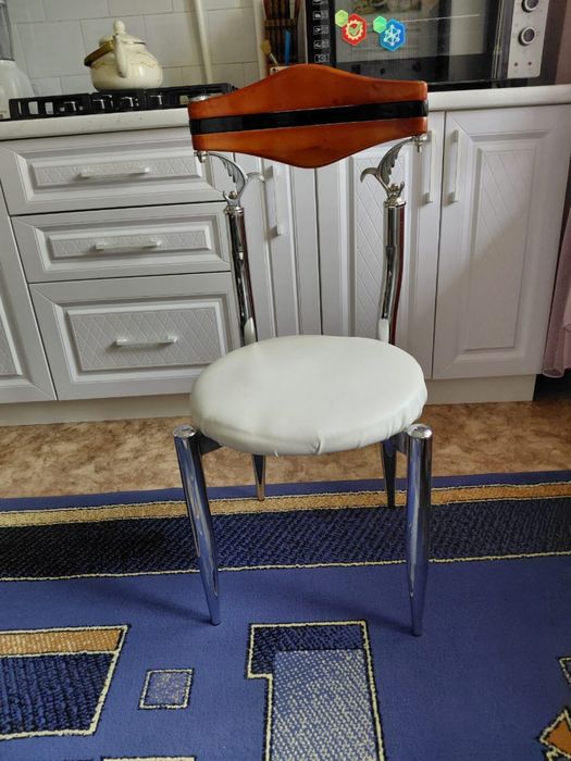 продам хромирование стулья для кухни