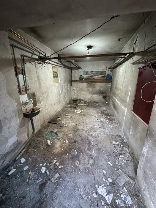 Proprietar vand garaj